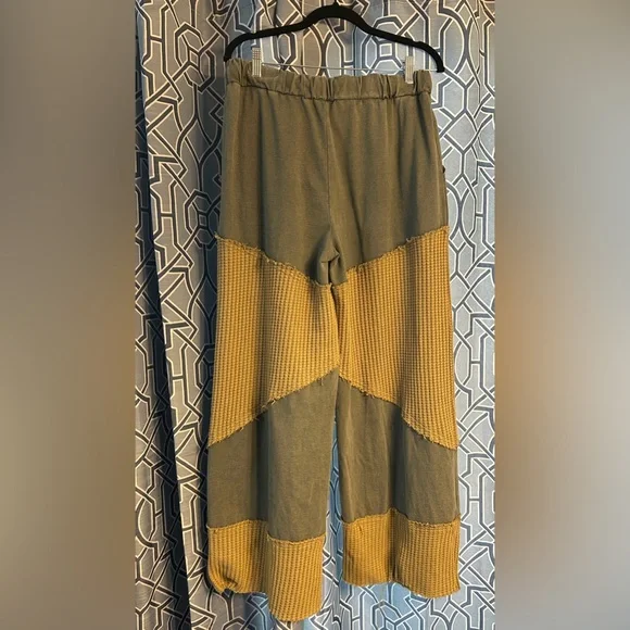 POL Wide-leg mixed thermal and French terry knit pant NWOT - Picture 3 of 4